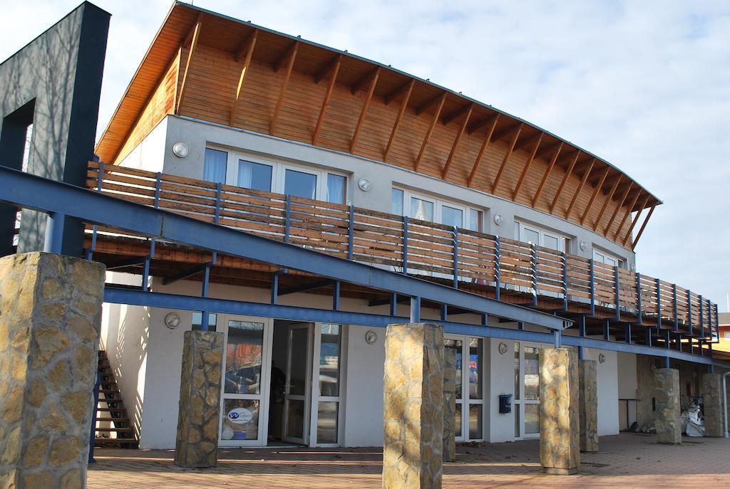 Sekli Panzió Apartamento Balatonlelle Exterior foto
