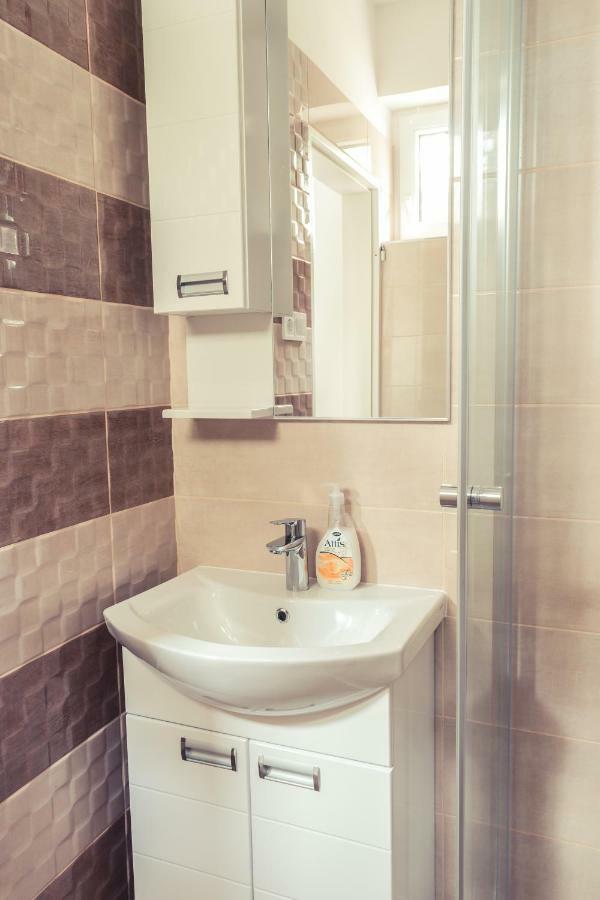 Sekli Panzió Apartamento Balatonlelle Exterior foto