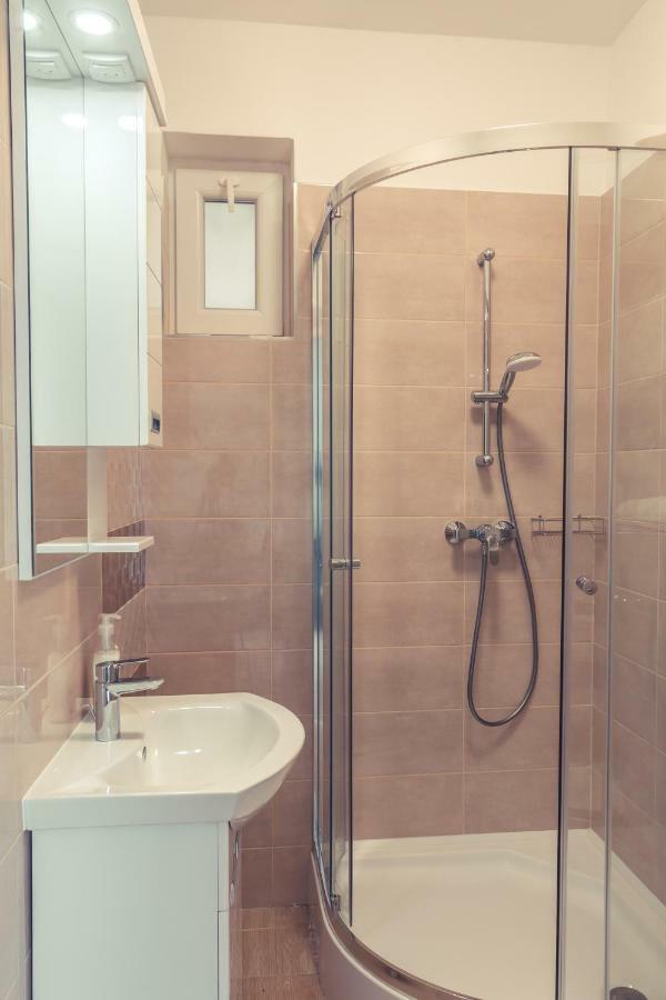 Sekli Panzió Apartamento Balatonlelle Exterior foto