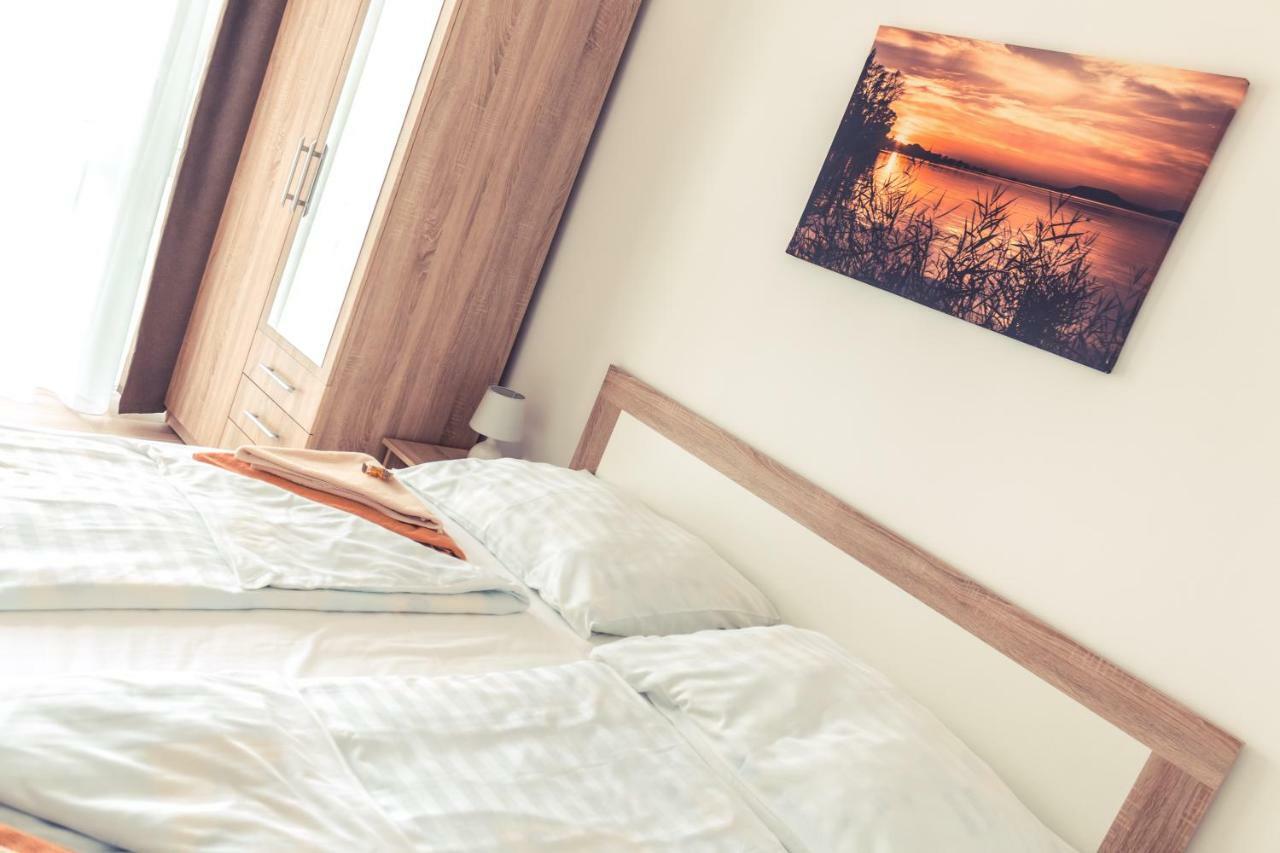 Sekli Panzió Apartamento Balatonlelle Exterior foto