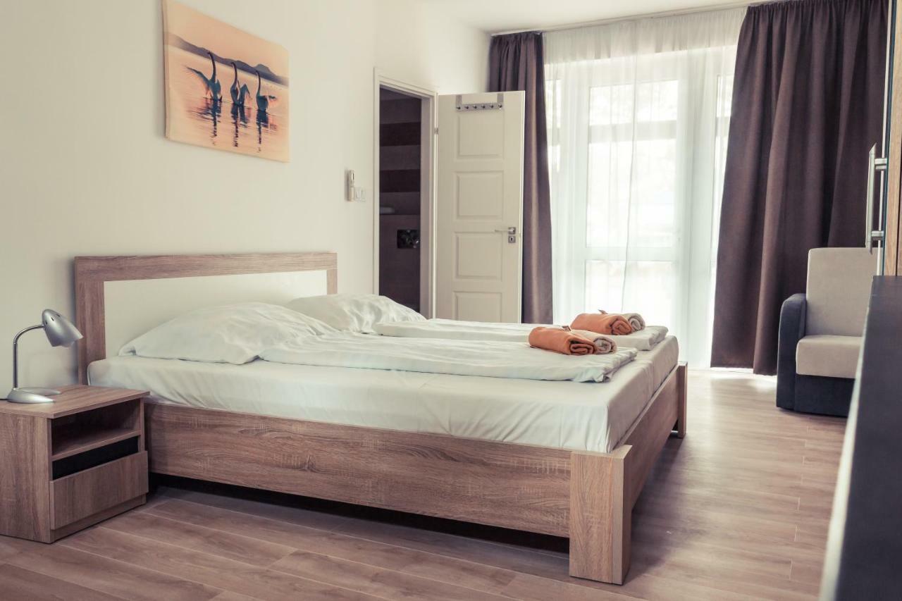 Sekli Panzió Apartamento Balatonlelle Exterior foto